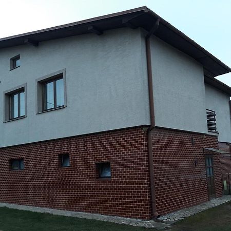 U Katky Bed and Breakfast Vrbov Buitenkant foto